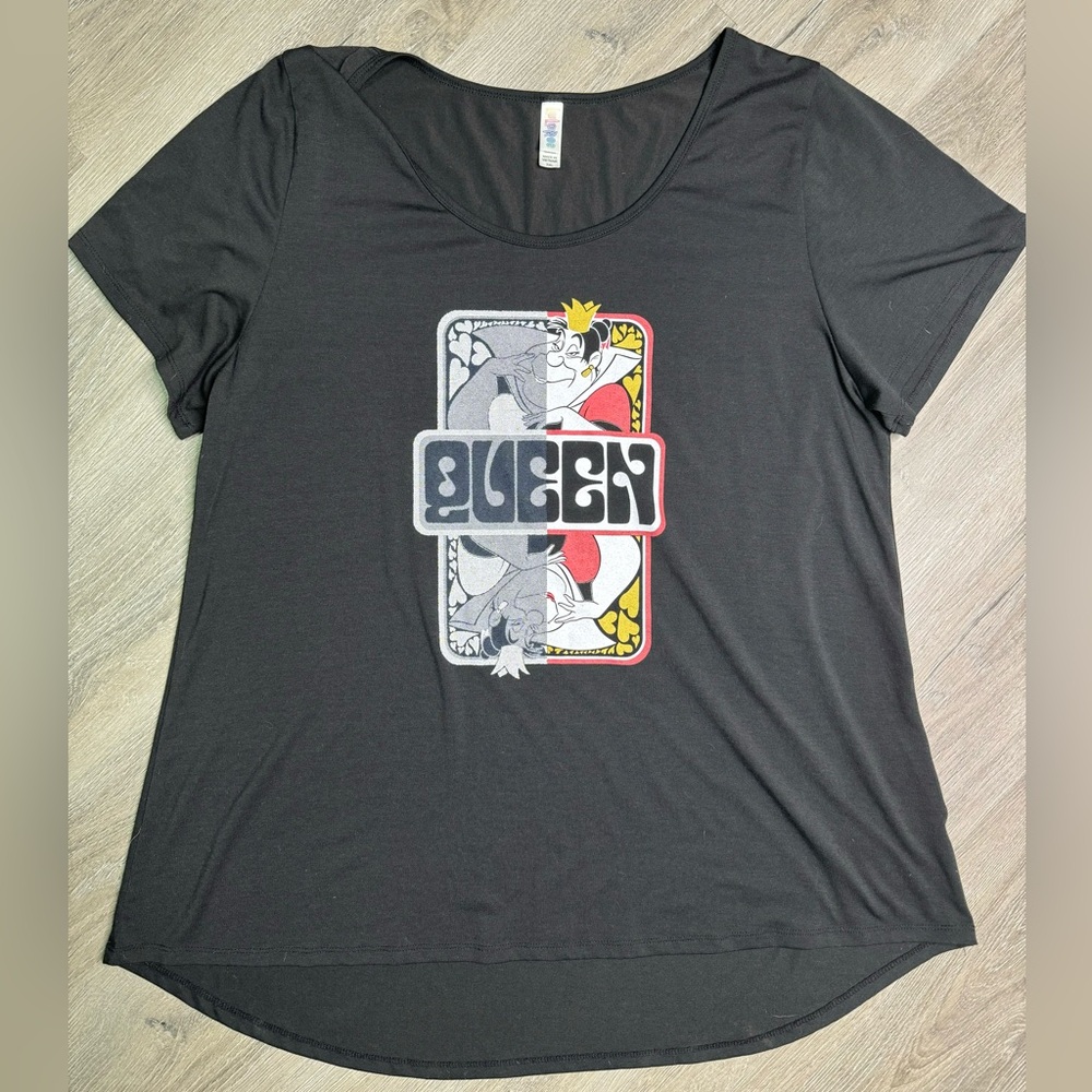 LuLaRoe Disney Classic Tee Queen of Hearts Villain 2XL women’s Top Alice